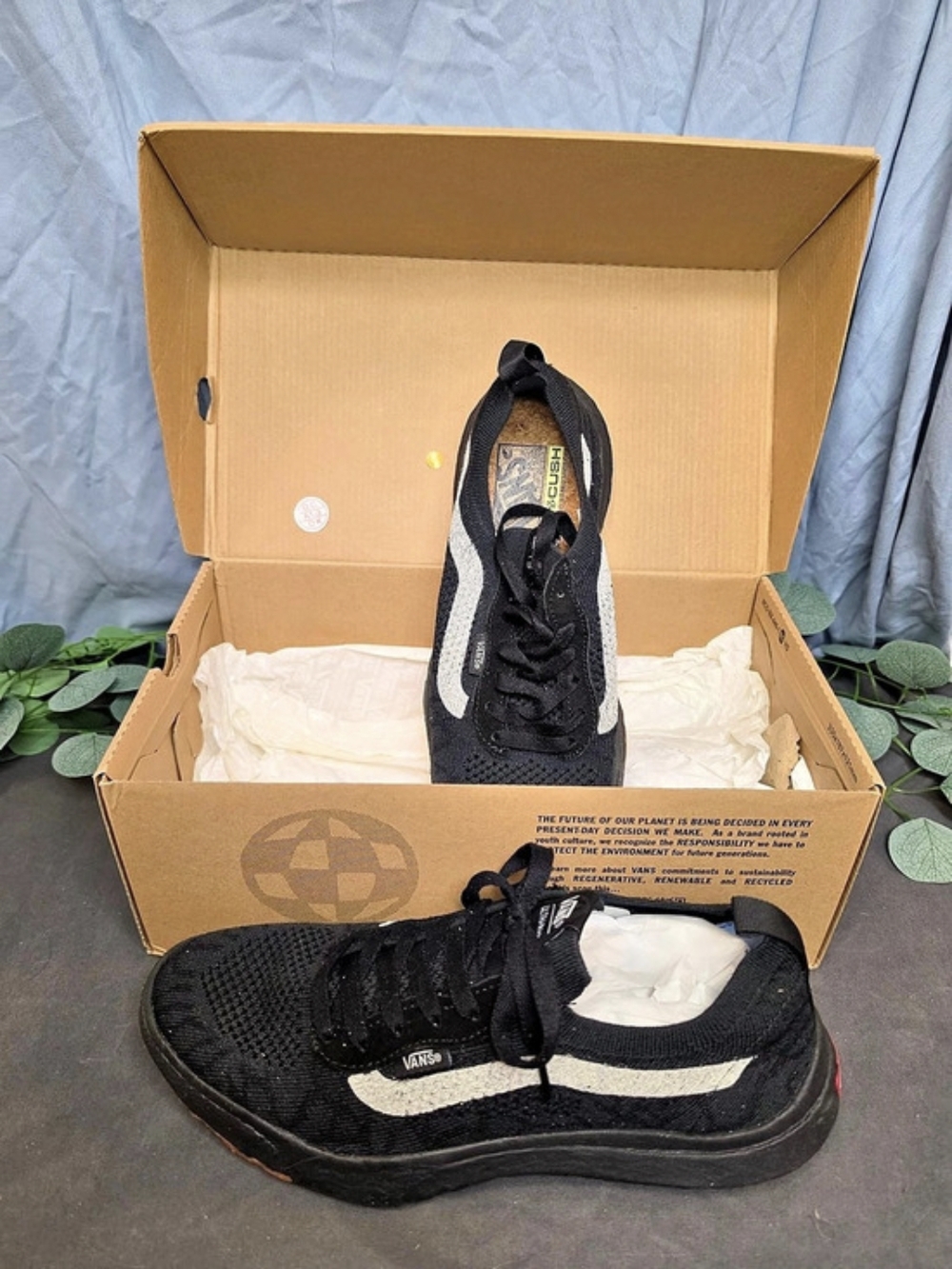 Vans UltraRange Vr3 Black & White US 8 Brand New